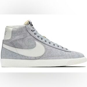 Nike Blazer Mid Premium Vintage
Wolf Grey Baroque, Genuine Suede, Unisex